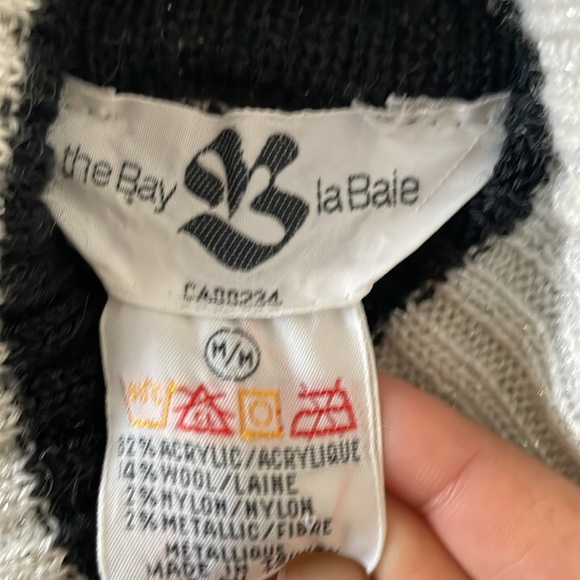 Vintage The Bay metallic holiday knight and horse village sweater oversized - Picture 7 of 8